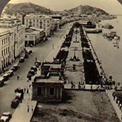 Guayaquil's waterfront around 1920.